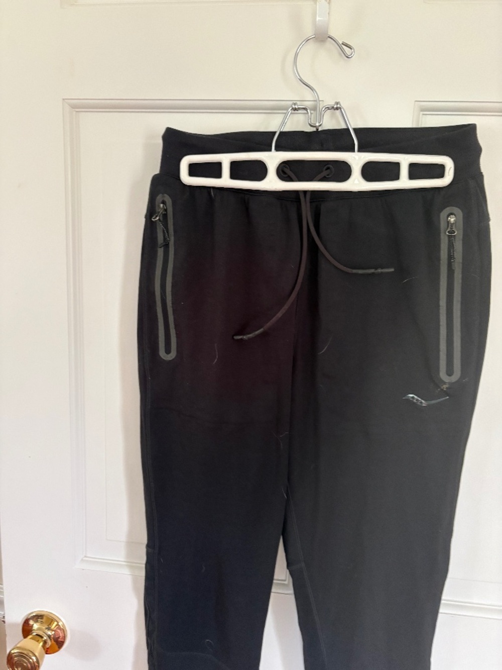 SAUCONY JOGGERS WITH DRAWSTRING AND SIDE ZIP POCKETS SIZE SMALL